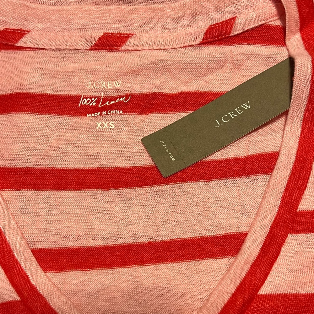 NWT J.Crew Red and White Striped V-Neck Tee - Picture 3 of 4